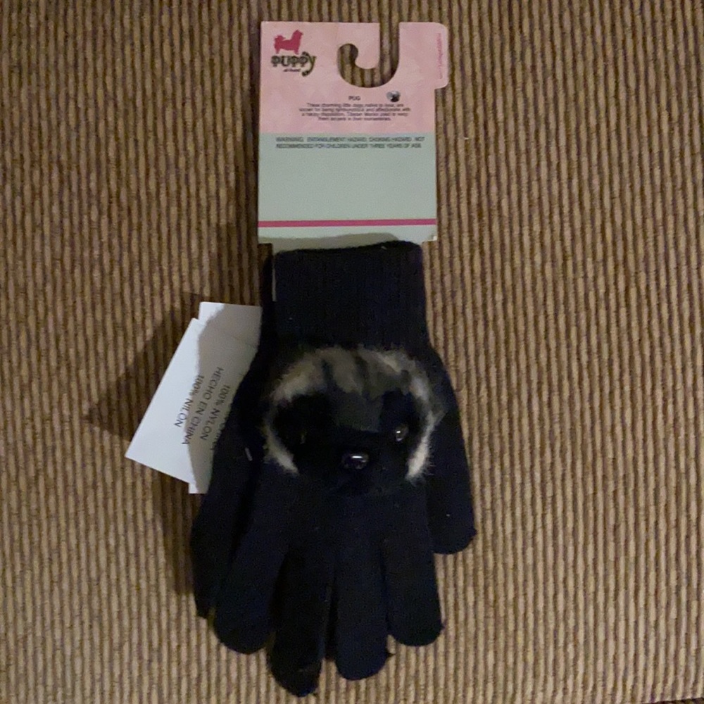 Puppy at Heart “PUG” Child’s mittens NEW - Picture 6 of 11